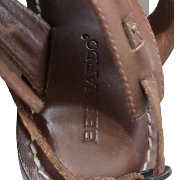 Bernardo Brown Leather Gladiator Strappy Flat Sandal Size 7 M - Picture 7 of 9